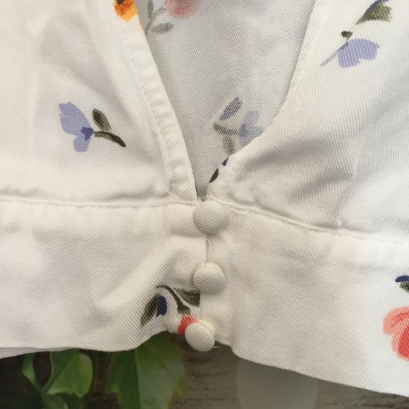 💐White Floral Crop Top, Puff Sleeve, Cottagecore - Picture 5 of 9